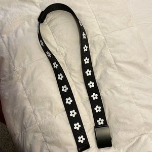 Forever 21 flower belt